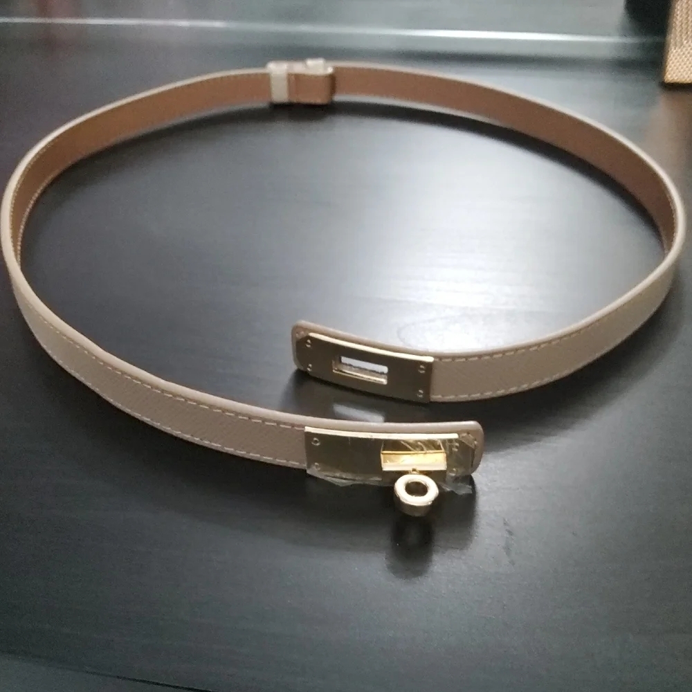 Elegant Tan Leather Belt Gold Accent - Picture 4 of 5